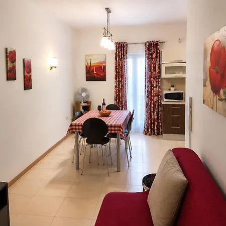 Апартаменты Sliema Central Apartment