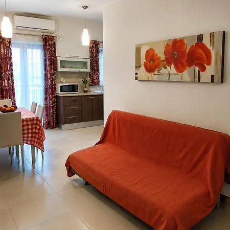 Апартаменты Sliema Central Apartment